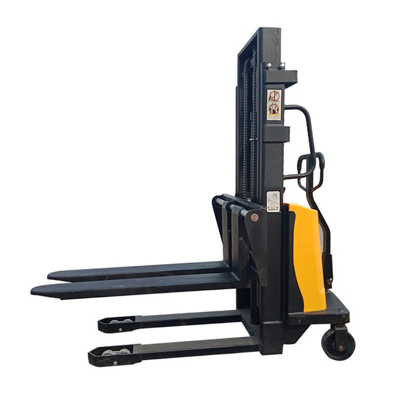 半電動平衡重堆高車選購時要注意什么