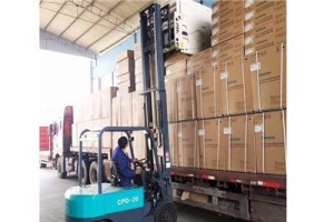 倉儲電動叉車廠家提醒駕駛電動叉車要注意哪些細節問題?