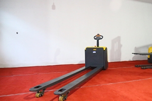 電動托盤搬運車的蓄電池如何挑選？