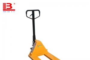 手推液壓堆高車適用范圍有哪些呢?