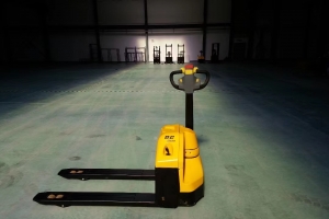 電動搬運車的轉向系統分為哪些類型？