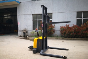 電動叉車串勵式直流電動機(jī)的機(jī)械特性