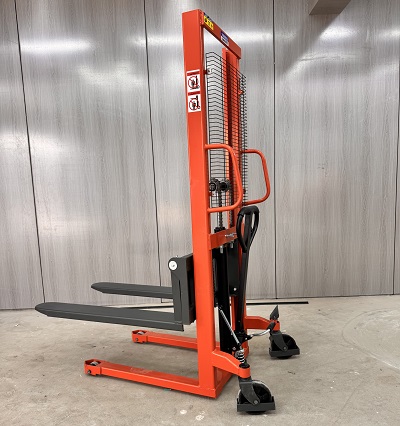 手動(dòng)液壓堆高車