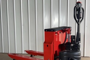 馭電越境，智載無(wú)界——全電動(dòng)越野搬運(yùn)車