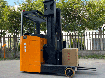 新牛盾前移式電動堆高車 能節省30%空間