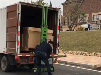 隨車叉車操作演示