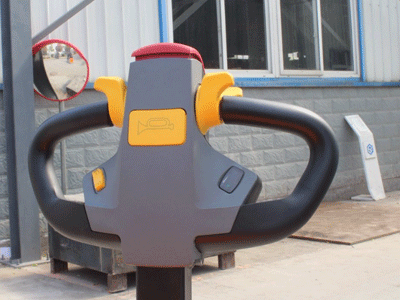 平衡重式堆高車細節(jié)圖