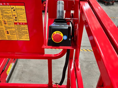 中小工廠高空作業(yè)設備推薦 12米高度輕松拿下