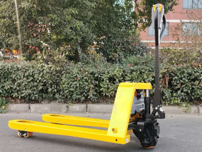 電動(dòng)搬運(yùn)車保養(yǎng)周期是多久？配件維修不用慌