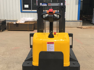 全電動堆高車產品