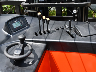 窄巷道定制款三向揀選車多少錢一臺？