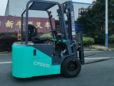 比四支點更靈活三支點電動叉車 2026年精選