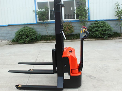 步行式跨腿全電動堆高車 電商倉庫高效作業(yè)神器