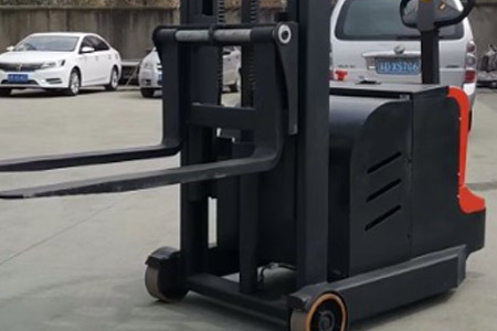 一文掌握堆高車卸貨安全流程 用車更放心